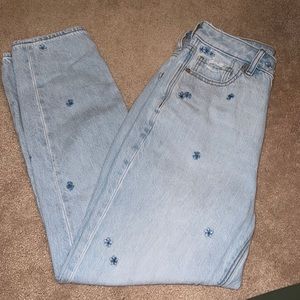 NWOT American Eagle Mom Jeans with Flowers
